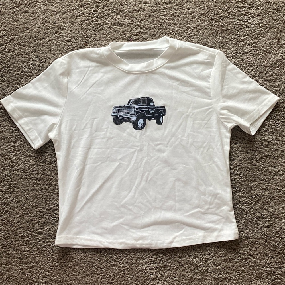 graphic tee